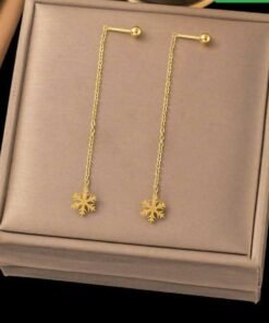 Alternative view of Sui suta Snow Crystal Design 22karet Gold Plated Earrings