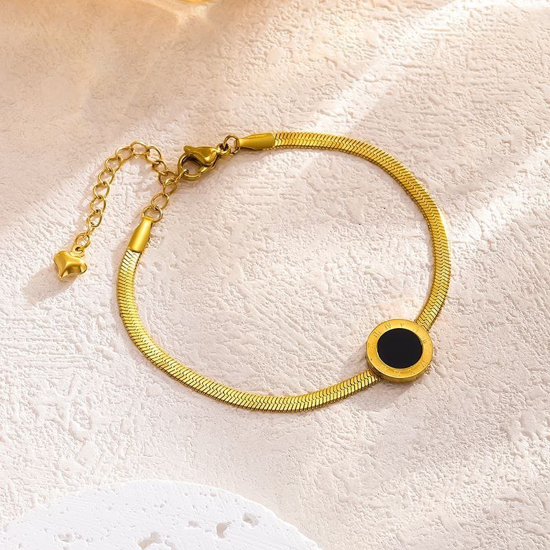 Roman letter O plane chain bracelet - Image 3