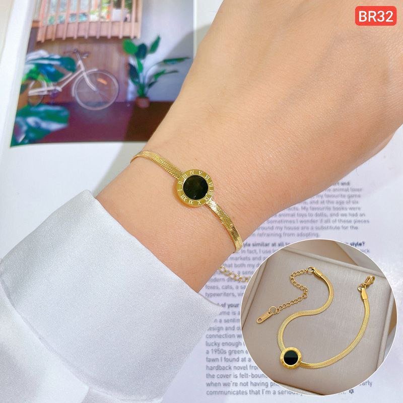 Roman letter O plane chain bracelet - Image 2