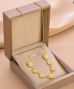 Alternative view of 7 Flower Stainless steel Necklace NC80