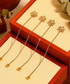 Sui suta Snow Crystal Design 22karet Gold Plated Earrings - Image 3