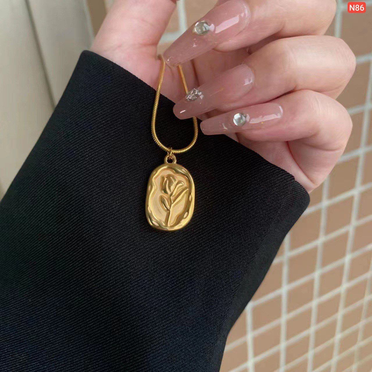 High Grade Tulip Stainless Steel Necklace N86 - Image 3