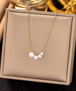 4 Pearl Single Chain Gold Platted Necklace N152