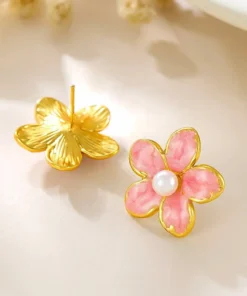 4 Leaf Blush Pink Flower Backpin Shining 22karet Gold Plated Earring - Image 3